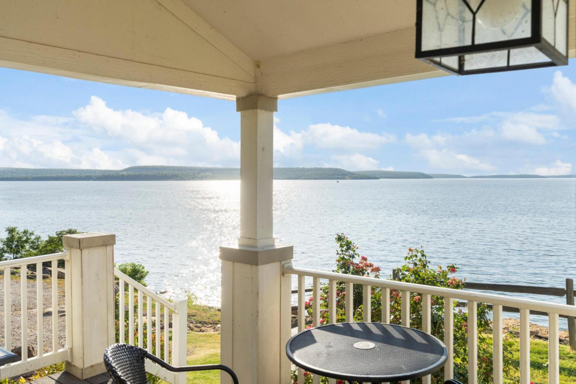 Crosstimbers Marina And Cottages Sperry Екстер'єр фото