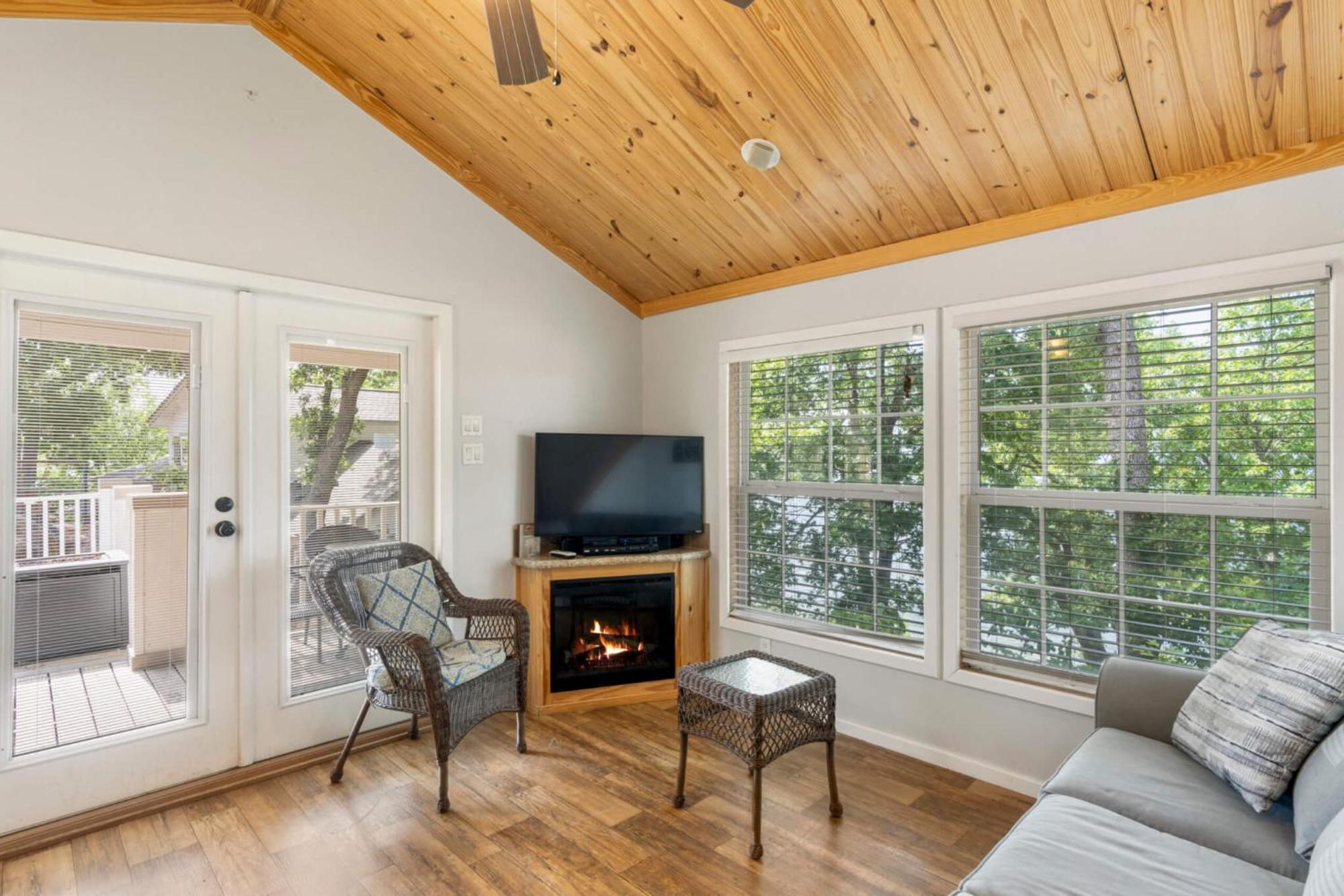 Crosstimbers Marina And Cottages Sperry Екстер'єр фото
