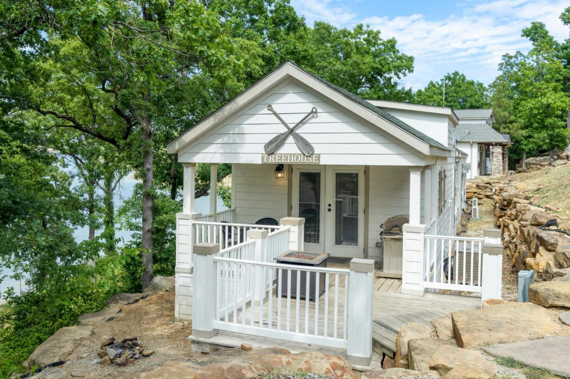 Crosstimbers Marina And Cottages Sperry Екстер'єр фото