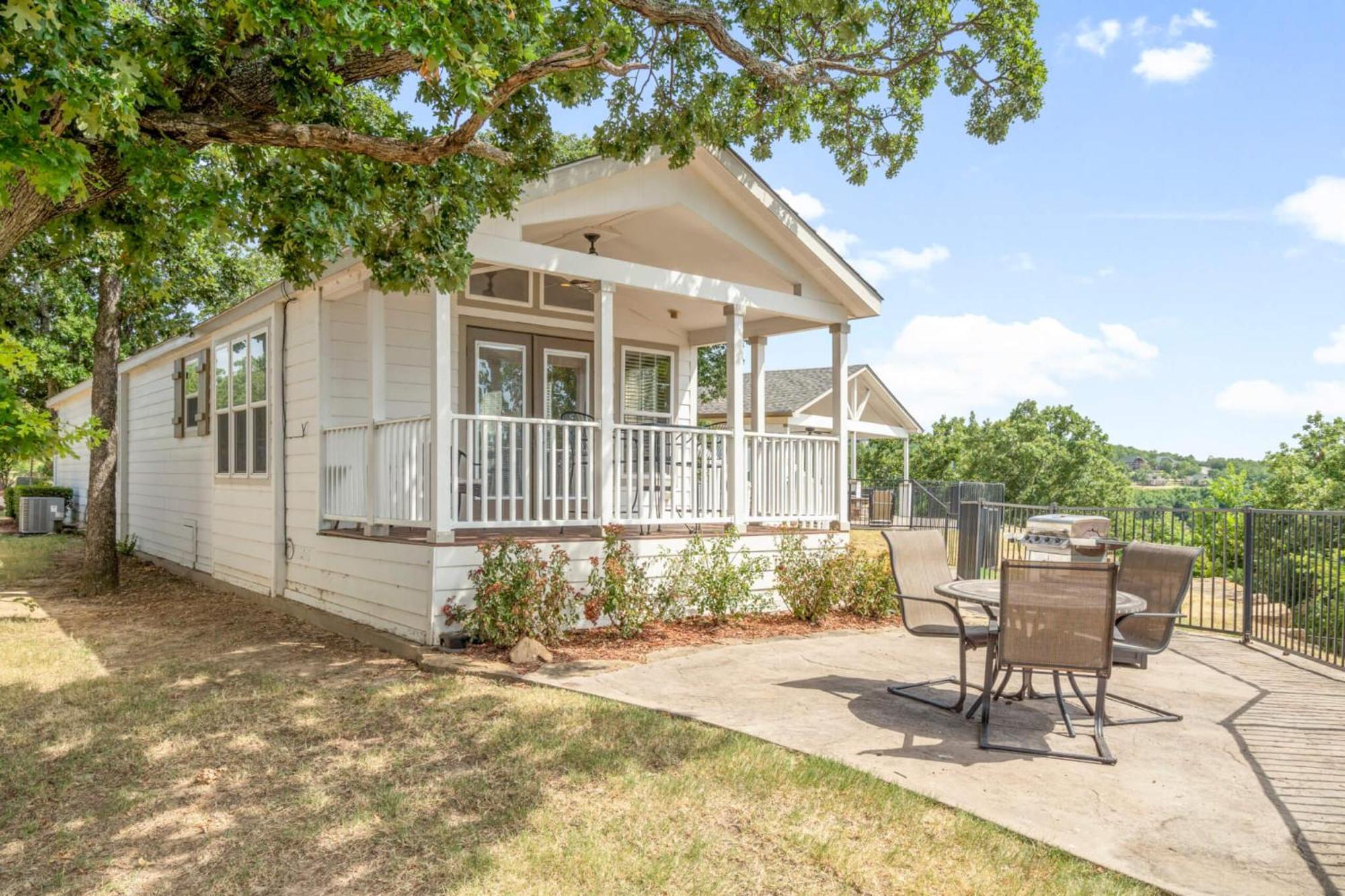 Crosstimbers Marina And Cottages Sperry Екстер'єр фото