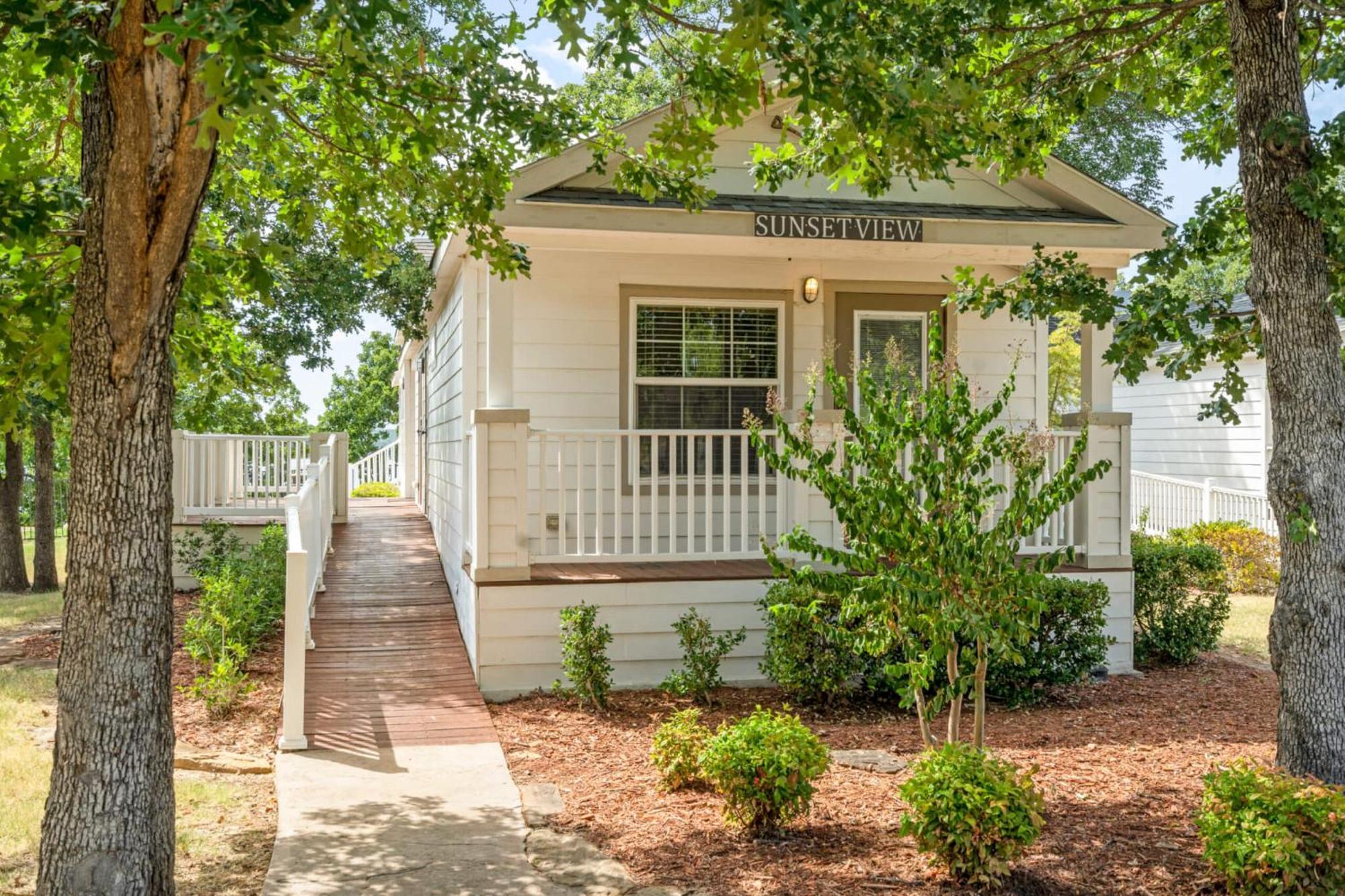 Crosstimbers Marina And Cottages Sperry Екстер'єр фото